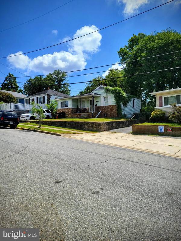 1311 CHAPELWOOD LN, Capitol Heights, MD 20743