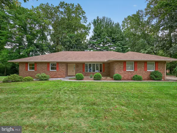 4024 LITTLE JOHN DR, York, PA 17408