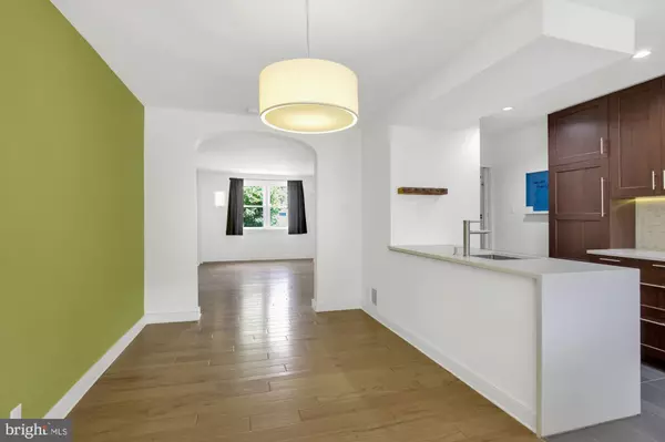 Philadelphia, PA 19128,342 DAWSON ST