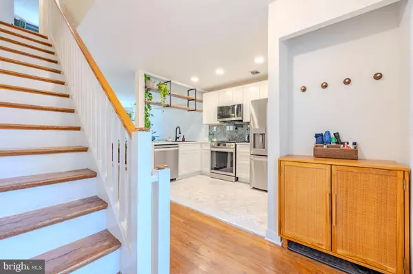 Washington, DC 20024,257 G ST SW #110