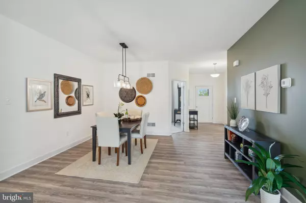 Hanover, PA 17331,254 LEDGER DR #142