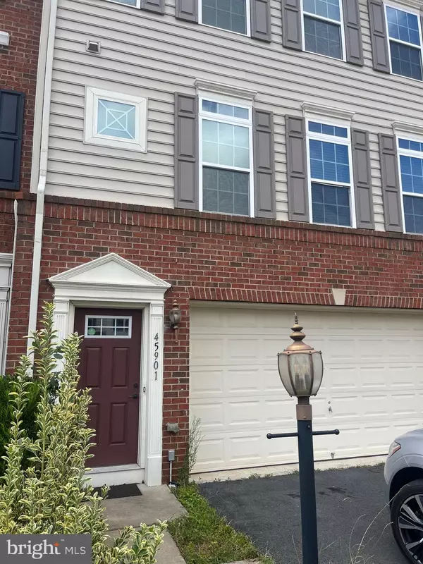 45901 PEACH OAK TER, Sterling, VA 20166