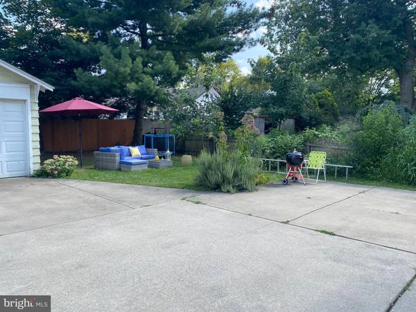 Haddonfield, NJ 08033,252 RHOADS AVE