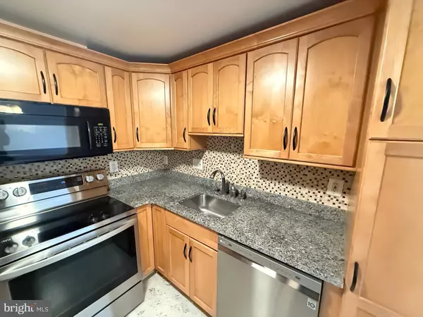 Alexandria, VA 22304,6300 STEVENSON AVE #1113