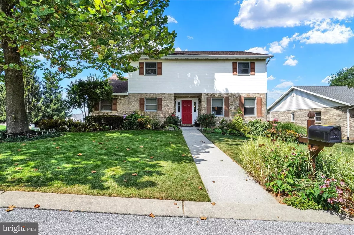 York, PA 17402,2818 CANDLELIGHT DR