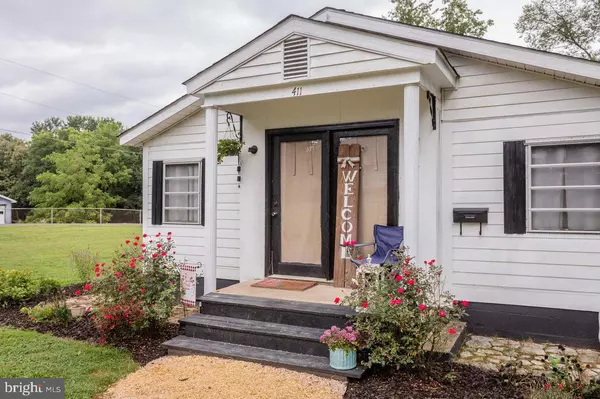 Luray, VA 22835,411 FOURTH ST