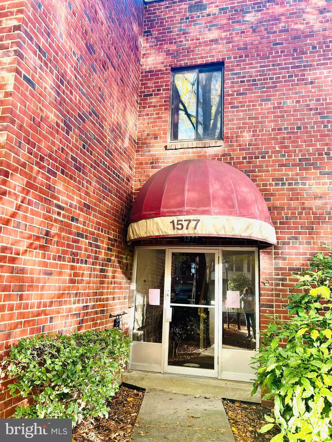 Arlington, VA 22209,1577 N COLONIAL TER #105-Y