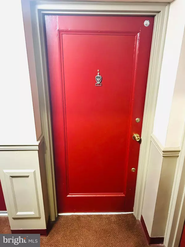 Arlington, VA 22209,1577 N COLONIAL TER #105-Y