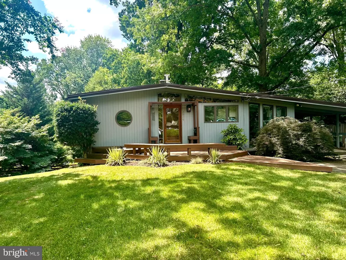 Falls Church, VA 22042,2926 MEADOW VIEW RD