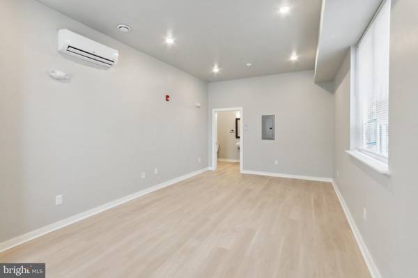 Philadelphia, PA 19143,316 S 52ND ST #1