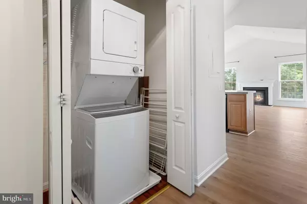 Montgomery Village, MD 20886,9810 FEATHERTREE TER #21