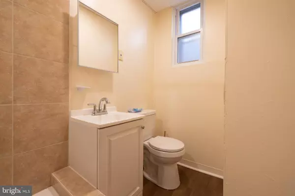 Trenton, NJ 08618,1116 W STATE ST