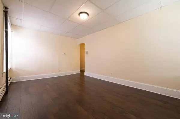 Trenton, NJ 08618,1116 W STATE ST