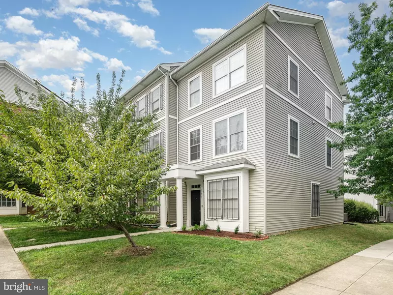 3239 STANTON RD SE, Washington, DC 20020