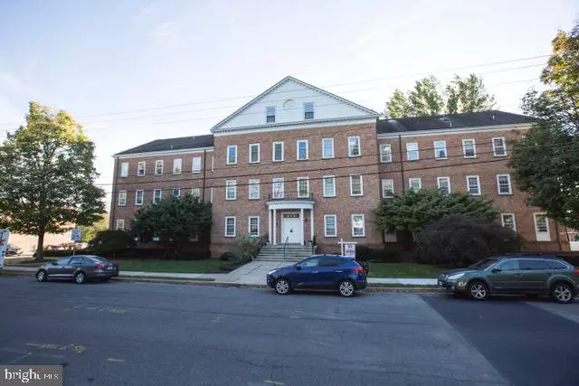 Falls Church, VA 22046,313 PARK AVE PARK AVE #100 AND 100A