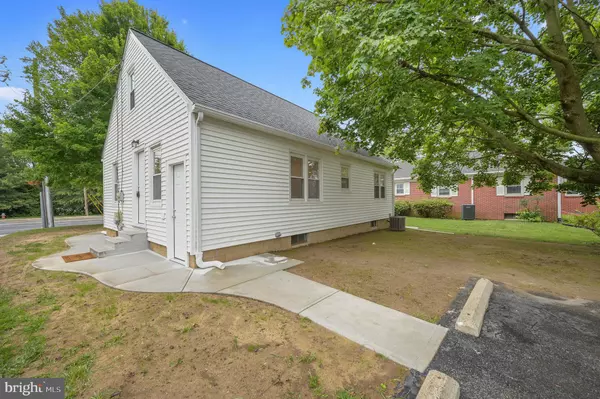 Dover, DE 19901,914 S STATE ST