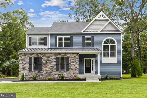 Pasadena, MD 21122,13 LUKE DR