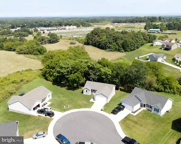 Martinsburg, WV 25403,5 PEKING LN