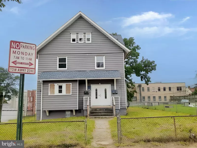 3101 CLIFTON AVE, Baltimore, MD 21216