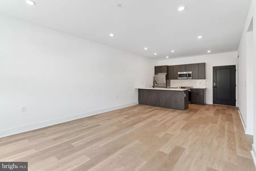 1419 W GRANGE AVE #410, Philadelphia, PA 19141