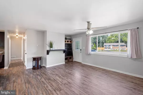 New Castle, DE 19720,4 GILLIS CT