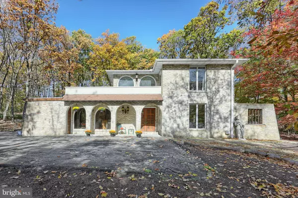 Hanover, PA 17331,799 LAUREL WOODS LN