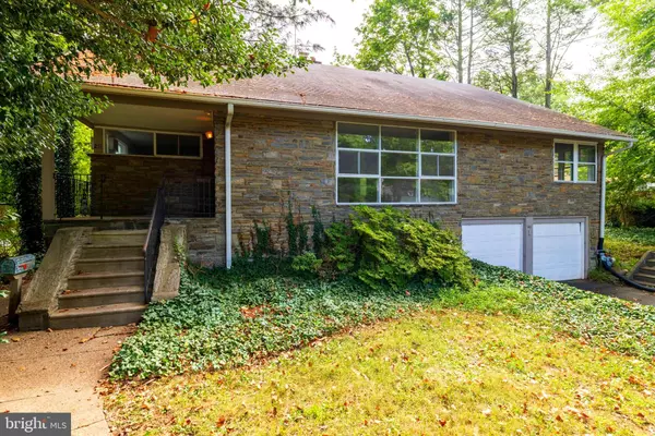 211 KENT RD, Wyncote, PA 19095