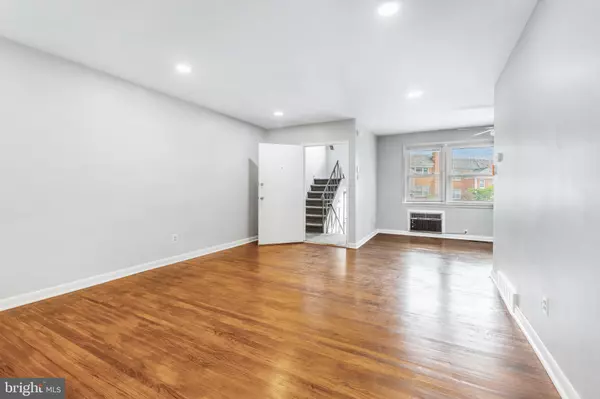 Philadelphia, PA 19131,2612 W MIMI CIR