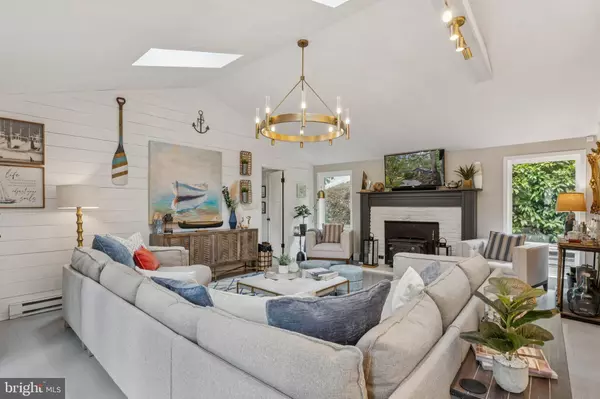 Edgewater, MD 21037,25 PENNSYLVANIA AVE