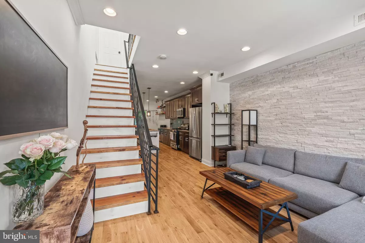 Philadelphia, PA 19148,422 DUDLEY ST