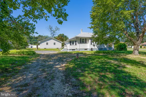 Vineland, NJ 08361,3237 E CHESTNUT AVE