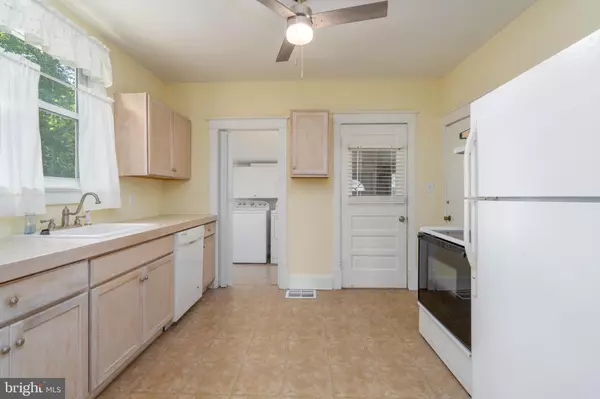 Vineland, NJ 08361,3237 E CHESTNUT AVE