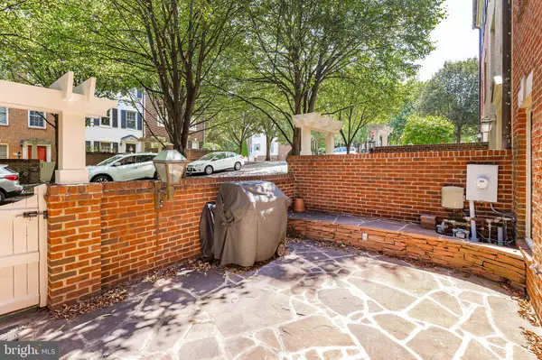 Gaithersburg, MD 20878,205 RIDGEPOINT PL