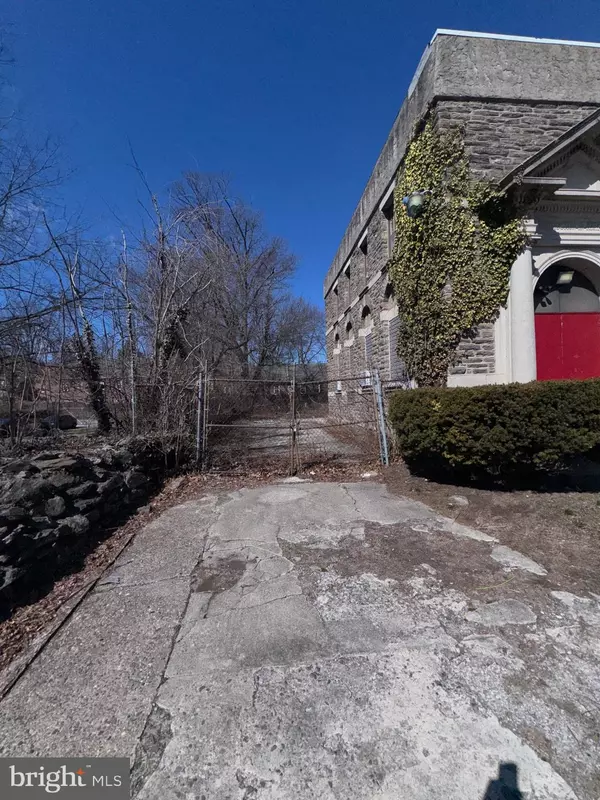 Philadelphia, PA 19144,529 E WASHINGTON LN