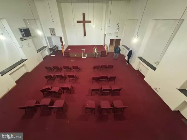 529 E WASHINGTON LN, Philadelphia, PA 19144