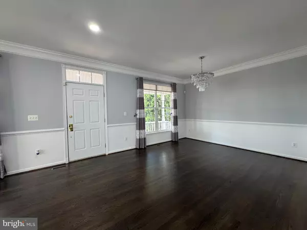 Chantilly, VA 20152,42827 FREEDOM ST