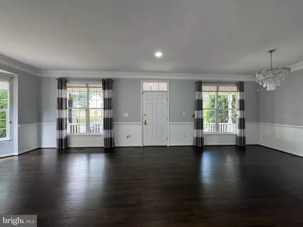 Chantilly, VA 20152,42827 FREEDOM ST