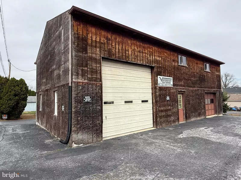 VINE ST, Camp Hill, PA 17011