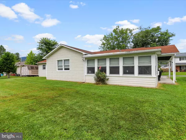 Keyser, WV 26726,25 S HUMMINGBIRD ST