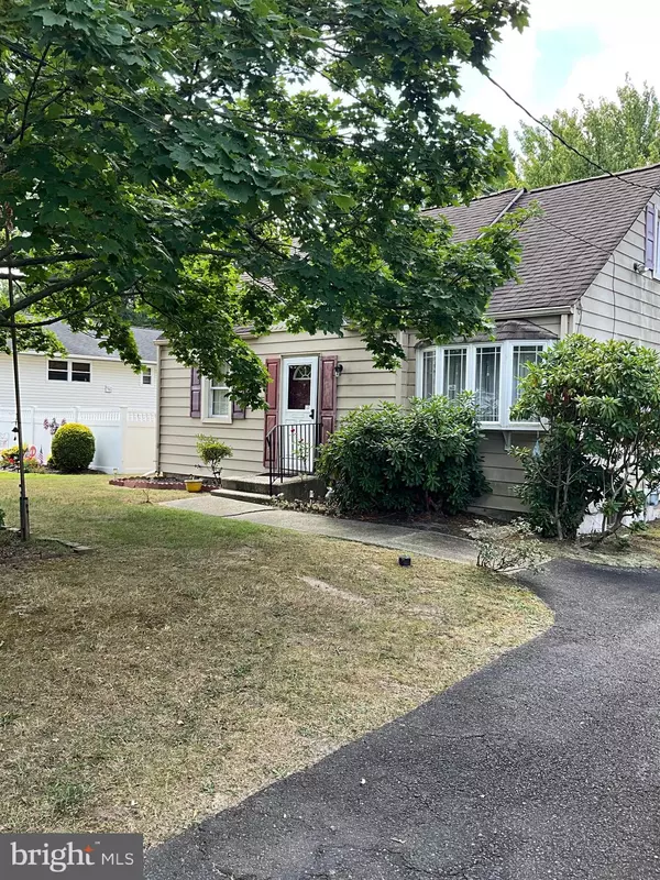 29 CATAWBA AVE, Blackwood, NJ 08012