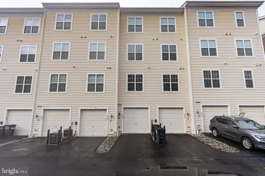 9561 CENTER ST, Manassas, VA 20110