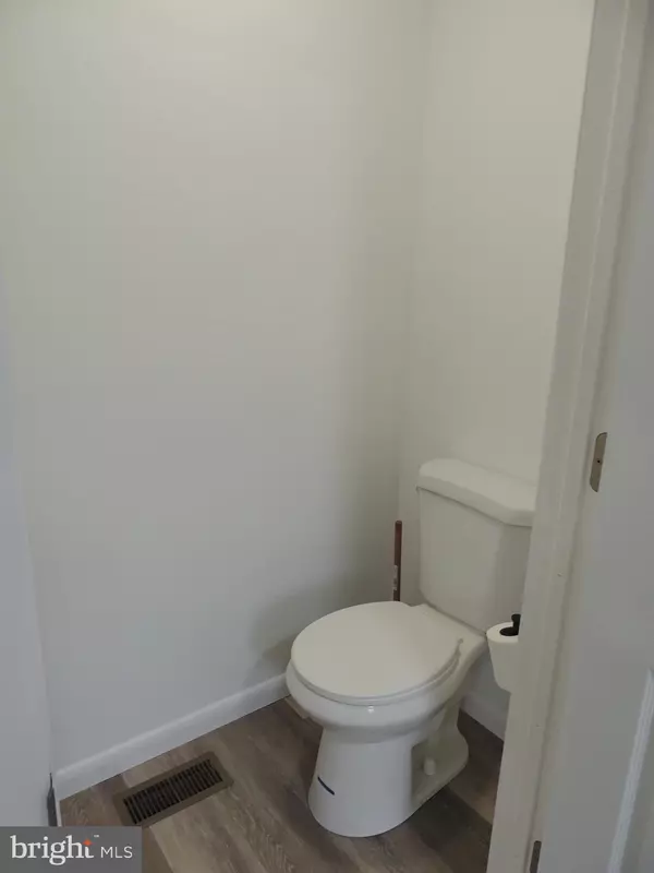 Swedesboro, NJ 08085,215 BROAD