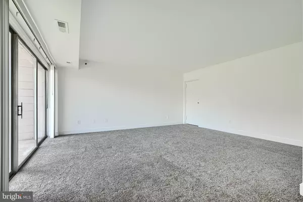 New Carrollton, MD 20784,5534 KAREN ELAINE #1738