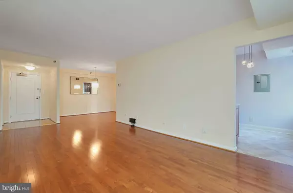 North Bethesda, MD 20852,5802 NICHOLSON LN #2-901