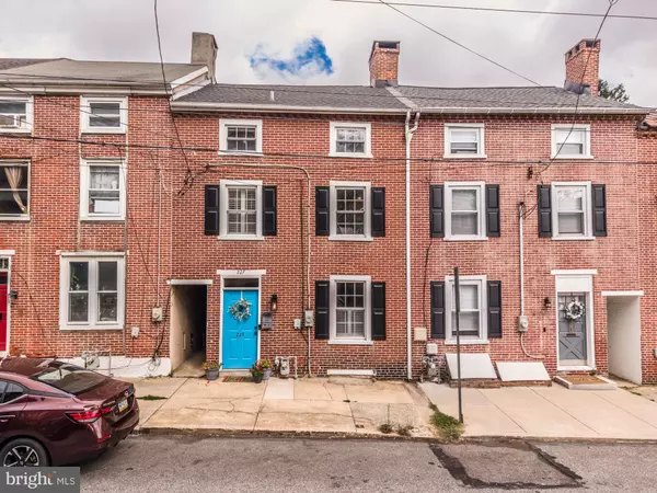 West Chester, PA 19380,227 E CHESTNUT ST