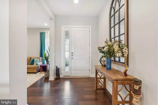 Lake Frederick, VA 22630,102 PHOEBE CT