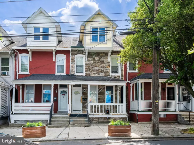 542 PERSHING AVE, Lancaster, PA 17602