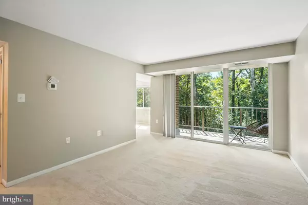 Reston, VA 20190,1536 NORTHGATE SQ #22A