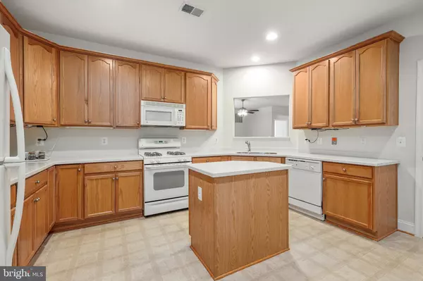 Fairfax, VA 22031,2903 SAINTSBURY PLZ #401