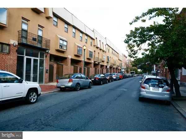 Philadelphia, PA 19146,2031-5 SOUTH ST #215
